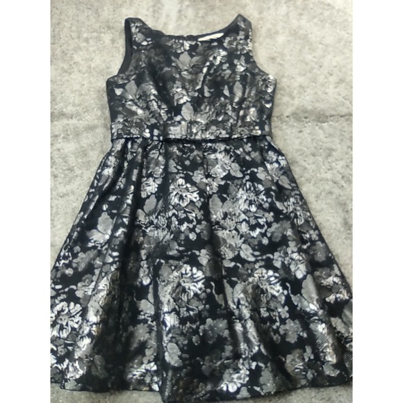 LC Lauren Conrad Dresses & Skirts - Womens dress Lauren Conrad Size 8 Black Floral Dress Black Silver Party Metallic